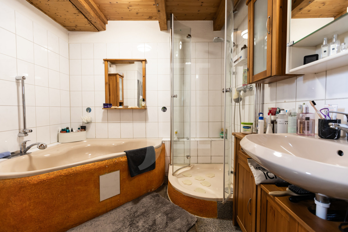 79214a94-d8a2-4a33-bb00-8cd77f2767fa