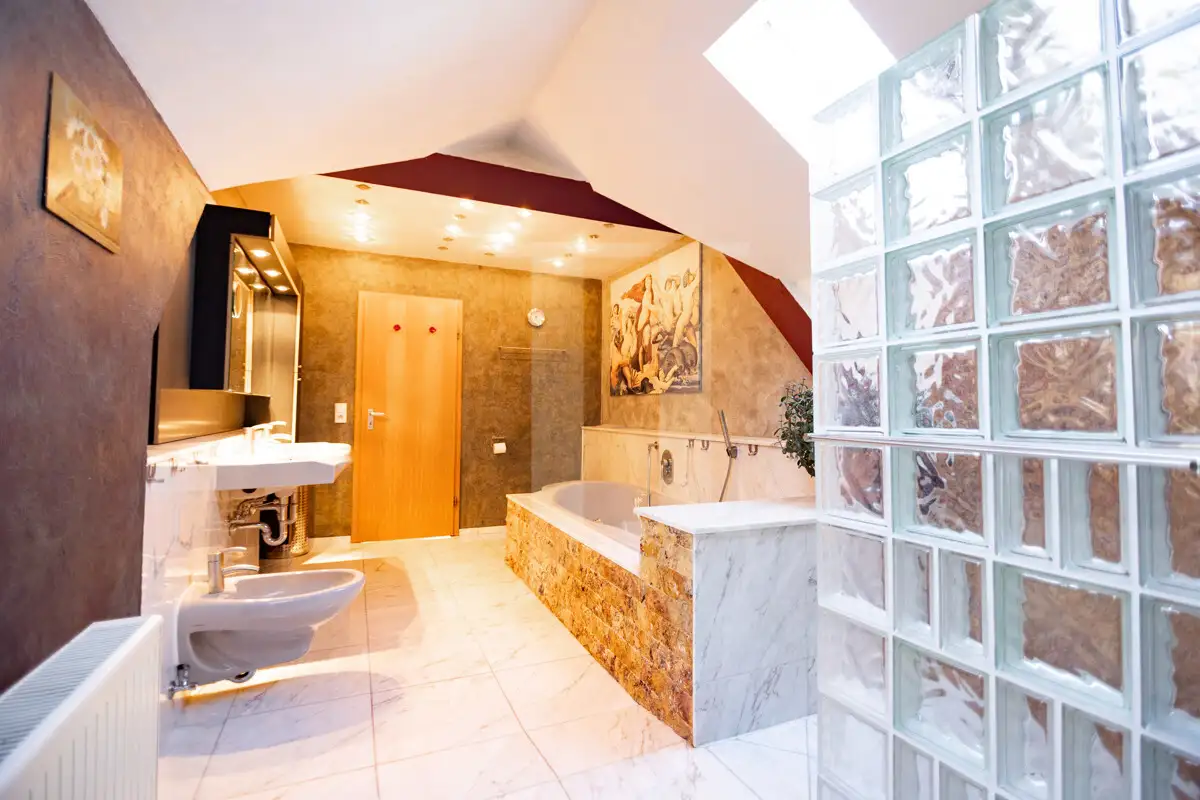 f2175b9f-0762-4db3-bcc7-eeffdbd4fe99