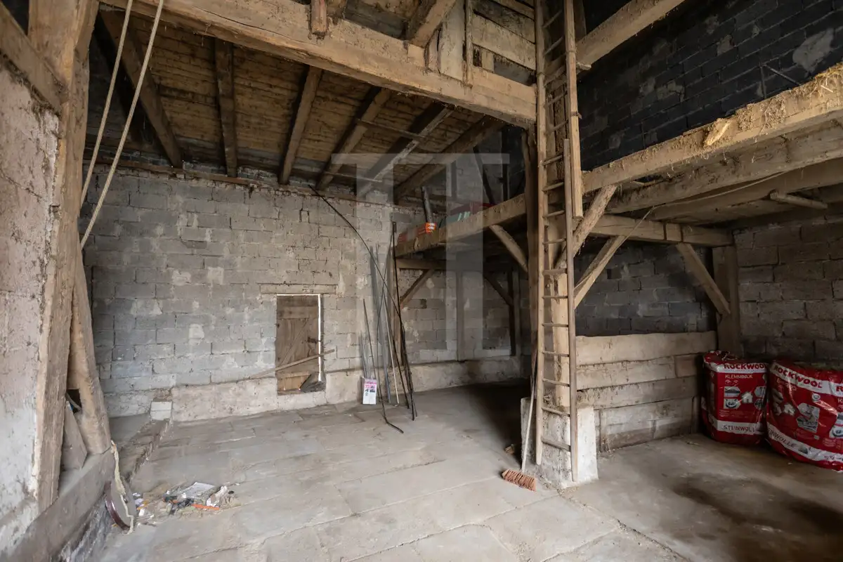 fe4b7fa0-c227-41d6-ace3-d81985394492